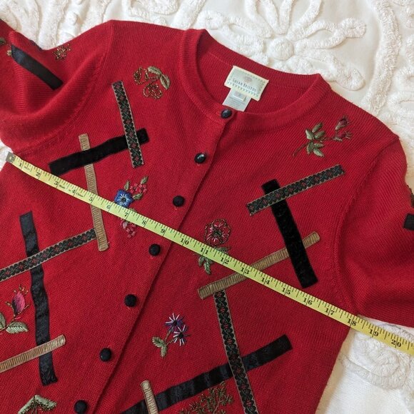 VINTAGE Susan Bristol Christmas cardigan EUC size Small floral and ribbons - Picture 5 of 10